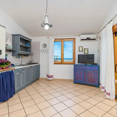1 Lu Impostu Apartman *